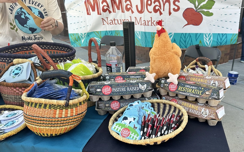Vital Farms sponsorship for Taste of SoMo and collaboration with Mama Jeans booth - coordinated by 2oddballs